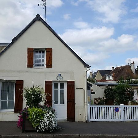Maisoun Pequeux Arromanches-les-Bains Exterior photo