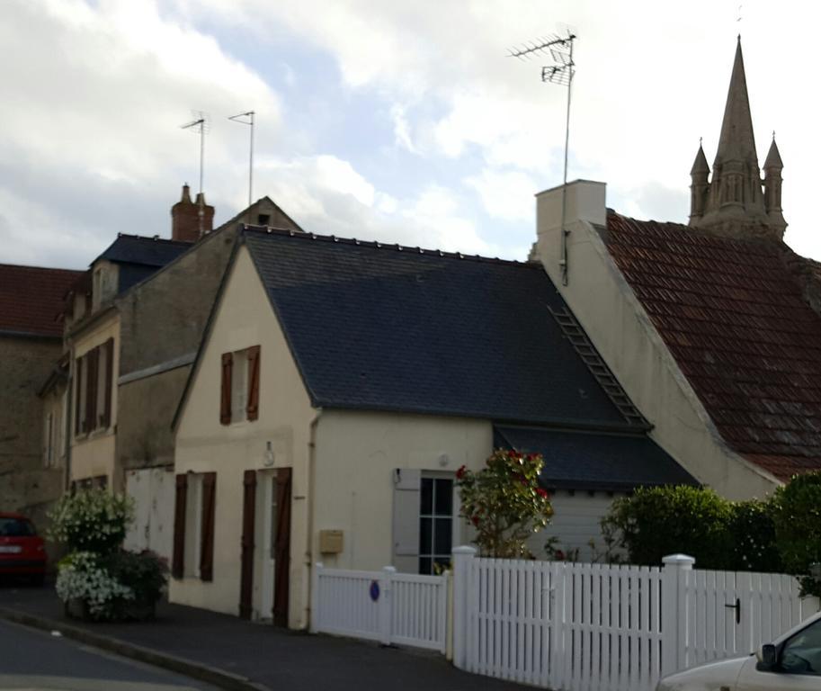 Maisoun Pequeux Arromanches-les-Bains Exterior photo